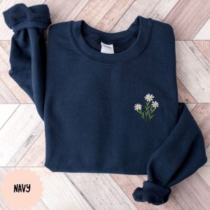 Embroidered Floral Daisy Sweatshirt